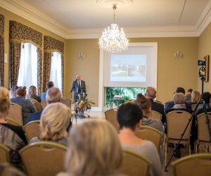 Podsumowanie i prezentacja projektu "Restauracja obiektów zespołu pałacowo-parkowego wraz z konserwacją muzealiów Muzeum Rolnictwa im. ks. Krzysztofa Kluka w Ciechanowcu"