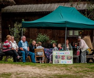 Jesień w polu i zagrodzie