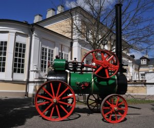 Najstarsza lokomobila parowa w Muzeum Rolnictwa im. ks. Krzysztofa Kluka w Ciechanowcu Najstarsza lokomobila parowa w Muzeum Rolnictwa im. ks. Krzysztofa Kluka w Ciechanowcu