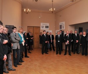 Kadisz dla litewskich drewnianych synagog Kadisz dla litewskich drewnianych synagog