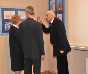 Fotorelacja z otwarcia wystawy czasowej "Karty Bożonarodzeniowe z kolekcji Jana Tropiło" Fotorelacja z otwarcia wystawy czasowej "Karty Bożonarodzeniowe z kolekcji Jana Tropiło"