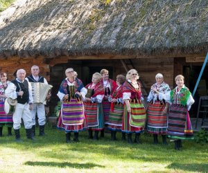 JESIEŃ W POLU I ZAGRODZIE w ramach Europejskich Dni Dziedzictwa 18 września 2016 r. JESIEŃ W POLU I ZAGRODZIE w ramach Europejskich Dni Dziedzictwa 18 września 2016 r.