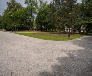 „Restauracja obiektów zespołu pałacowo-parkowego wraz z konserwacją muzealiów Muzeum Rolnictwa im. Ks. Krzysztofa Kluka w Ciechanowcu” „Restauracja obiektów zespołu pałacowo-parkowego wraz z konserwacją muzealiów Muzeum Rolnictwa im. Ks. Krzysztofa Kluka w Ciechanowcu”