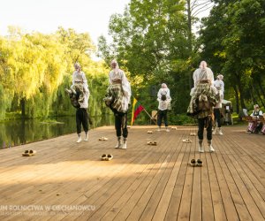 Podlaska Oktawa Kultur 2013 - występ ZPiT Uniwersytetu Wileńskiego w Muzeum Rolnictwa - fotorelacja Podlaska Oktawa Kultur 2013 - występ ZPiT Uniwersytetu Wileńskiego w Muzeum Rolnictwa - fotorelacja