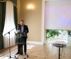 Konferencja historyczna "Drogi do niepodległości narodów Europy Wschodniej 1914-1921" - fotorelacja Konferencja historyczna "Drogi do niepodległości narodów Europy Wschodniej 1914-1921" - fotorelacja