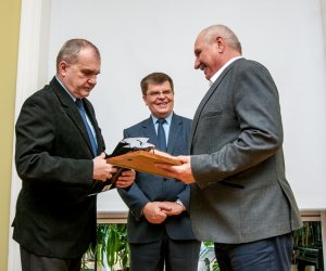 Podsumowanie Konkursu na Najlepiej Zachowany Zabytek Wiejskiego Budownictwa Drewnianego w Województwie Podlaskim w 2015 r. Podsumowanie Konkursu na Najlepiej Zachowany Zabytek Wiejskiego Budownictwa Drewnianego w Województwie Podlaskim w 2015 r.