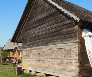 Podsumowanie i fotorelacja XVI Konkursu na Najlepiej Zachowany Zabytek Wiejskiego Budownictwa Drewnianego Podsumowanie i fotorelacja XVI Konkursu na Najlepiej Zachowany Zabytek Wiejskiego Budownictwa Drewnianego