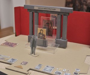 „WYSTAWY, WYSTAWY... NAJCIEKAWSZE EKSPOZYCJE Z OSTATNICH LAT W ZAMKU KRÓLEWSKIM W WARSZAWIE”