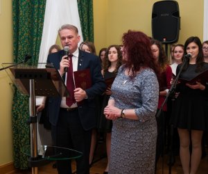 PO RAZ TRZECI W MUZEALNYCH MURACH TWÓRCZOŚĆ UCZNIÓW OGÓLNOKSZTAŁCĄCEJ SZKOŁY SZTUK PIĘKNYCH W CIECHANOWCU PO RAZ TRZECI W MUZEALNYCH MURACH TWÓRCZOŚĆ UCZNIÓW OGÓLNOKSZTAŁCĄCEJ SZKOŁY SZTUK PIĘKNYCH W CIECHANOWCU