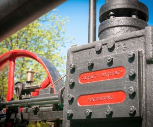 W dniu 4 maja br. Muzeum Rolnictwa odwiedził Prezydent RP Bronisław Komorowski. Przyjechał do Ciechanowca z niezapowiedzianą, prywatną wizytą. Jak sam przyznał, jednym z powodów przybycia, była chęć pokazania wnukom naszej kolekcji zabytkowych ciągników.