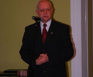 IV Konkurs na Najlepiej Zachowany Zabytek Wiejskiego Budownictwa Drewnianego w województwie podlaskim IV Konkurs na Najlepiej Zachowany Zabytek Wiejskiego Budownictwa Drewnianego w województwie podlaskim