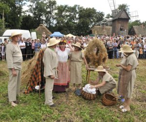 XII Podlaskie Święto Chleba, 12.08.2012 r. XII Podlaskie Święto Chleba, 12.08.2012 r.