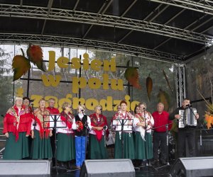 Jesień w polu i zagrodzie. Etnograficzny festiwal kultury ludowej 2022 - fotorelacja Jesień w polu i zagrodzie. Etnograficzny festiwal kultury ludowej 2022 - fotorelacja