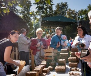 JESIEŃ W POLU I ZAGRODZIE w ramach Europejskich Dni Dziedzictwa 18 września 2016 r. JESIEŃ W POLU I ZAGRODZIE w ramach Europejskich Dni Dziedzictwa 18 września 2016 r.
