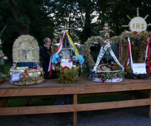 Wojewódzkie Dożynki Ciechanowiec 9 września 2006 roku Wojewódzkie Dożynki Ciechanowiec 9 września 2006 roku