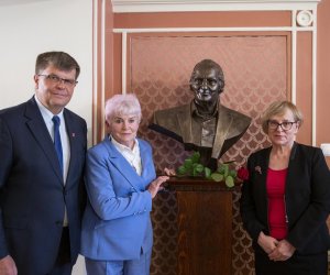 Odsłonięcie popiersia Honore Josepha Louisa Heroes’a - relacja z uroczystości Odsłonięcie popiersia Honore Josepha Louisa Heroes’a - relacja z uroczystości