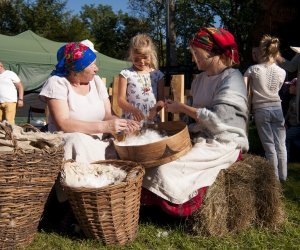 JESIEŃ W POLU I ZAGRODZIE w ramach Europejskich Dni Dziedzictwa 18 września 2016 r. JESIEŃ W POLU I ZAGRODZIE w ramach Europejskich Dni Dziedzictwa 18 września 2016 r.