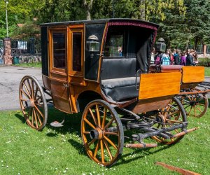 KONSERWACJA ZABYTKOWYCH POJAZDÓW ZAPRZĘGOWYCH ZE ZBIORÓW MUZEUM...