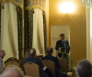 Konferencja "Wieś w Polsce i krajach sąsiednich 1944-1989. Społeczeństwo i gospodarka" - fotorelacja Konferencja "Wieś w Polsce i krajach sąsiednich 1944-1989. Społeczeństwo i gospodarka" - fotorelacja