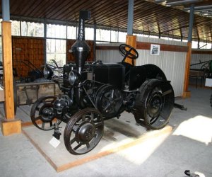 ciągnik LANZ HN 3 z 1936 r. ciągnik LANZ HN 3 z 1936 r.