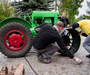 Najnowsze nabytki techniczne w Muzeum Rolnictwa w Ciechanowcu Najnowsze nabytki techniczne w Muzeum Rolnictwa w Ciechanowcu