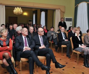 "Zagłada dworów w województwie białostockim po roku 1939" "Zagłada dworów w województwie białostockim po roku 1939"