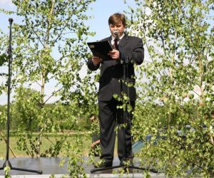 ZIELONE ŚWIĄTKI POD WIATRAKIEM ZIELONE ŚWIĄTKI POD WIATRAKIEM