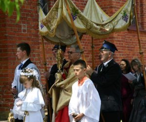 ZIELONE ŚWIĄTKI POD WIATRAKIEM ZIELONE ŚWIĄTKI POD WIATRAKIEM