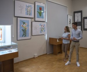 WYSTAWA CZASOWA „COŚ SIĘ KOŃCZY, COŚ SIĘ ZACZYNA...” JUŻ OTWARTA!