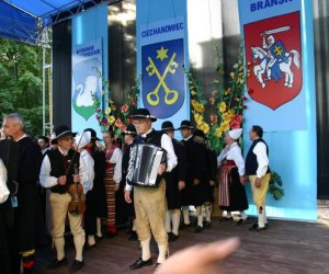 I Międzynarodowy Festiwal Folkloru "Podlaskie Spotkania" I Międzynarodowy Festiwal Folkloru "Podlaskie Spotkania"
