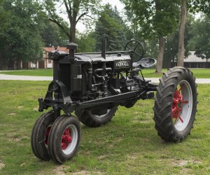 NIECOdziennik Muzealny- FARMALL F 20 NIECOdziennik Muzealny- FARMALL F 20
