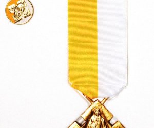 Medal Papieża dla Dyrektor Muzeum Medal Papieża dla Dyrektor Muzeum