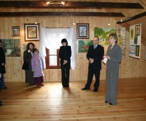 PĘDZLEM ROZMAITYM PĘDZLEM ROZMAITYM