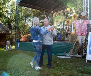 JESIEŃ W POLU I ZAGRODZIE w ramach Europejskich Dni Dziedzictwa 18 września 2016 r. JESIEŃ W POLU I ZAGRODZIE w ramach Europejskich Dni Dziedzictwa 18 września 2016 r.