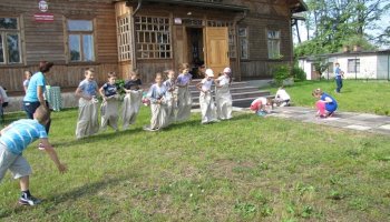 Codziennik Muzealny - Zabawy dziecięce