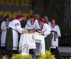Jesień w polu i zagrodzie. Etnograficzny festiwal kultury ludowej 2022 - fotorelacja Jesień w polu i zagrodzie. Etnograficzny festiwal kultury ludowej 2022 - fotorelacja