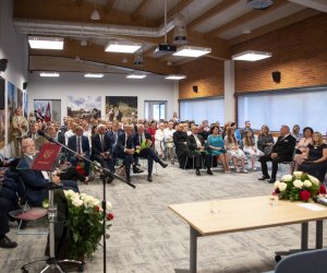 Dyrektor Dorota Łapiak odznaczona tytułem "Honorowy Obywatel Ciechanowca" Dyrektor Dorota Łapiak odznaczona tytułem "Honorowy Obywatel Ciechanowca"