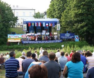 I Międzynarodowy Festiwal Folkloru "Podlaskie Spotkania" I Międzynarodowy Festiwal Folkloru "Podlaskie Spotkania"