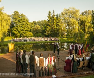 Podlaska Oktawa Kultur 2013 - występ ZPiT Uniwersytetu Wileńskiego w Muzeum Rolnictwa - fotorelacja Podlaska Oktawa Kultur 2013 - występ ZPiT Uniwersytetu Wileńskiego w Muzeum Rolnictwa - fotorelacja
