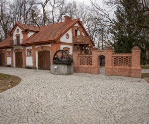 „Restauracja obiektów zespołu pałacowo-parkowego wraz z konserwacją muzealiów Muzeum Rolnictwa im. Ks. Krzysztofa Kluka w Ciechanowcu” „Restauracja obiektów zespołu pałacowo-parkowego wraz z konserwacją muzealiów Muzeum Rolnictwa im. Ks. Krzysztofa Kluka w Ciechanowcu”