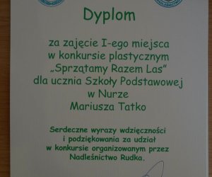 Z drugiej strony zielonego lustra