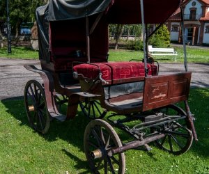 KONSERWACJA ZABYTKOWYCH POJAZDÓW ZAPRZĘGOWYCH ZE ZBIORÓW MUZEUM... KONSERWACJA ZABYTKOWYCH POJAZDÓW ZAPRZĘGOWYCH ZE ZBIORÓW MUZEUM...